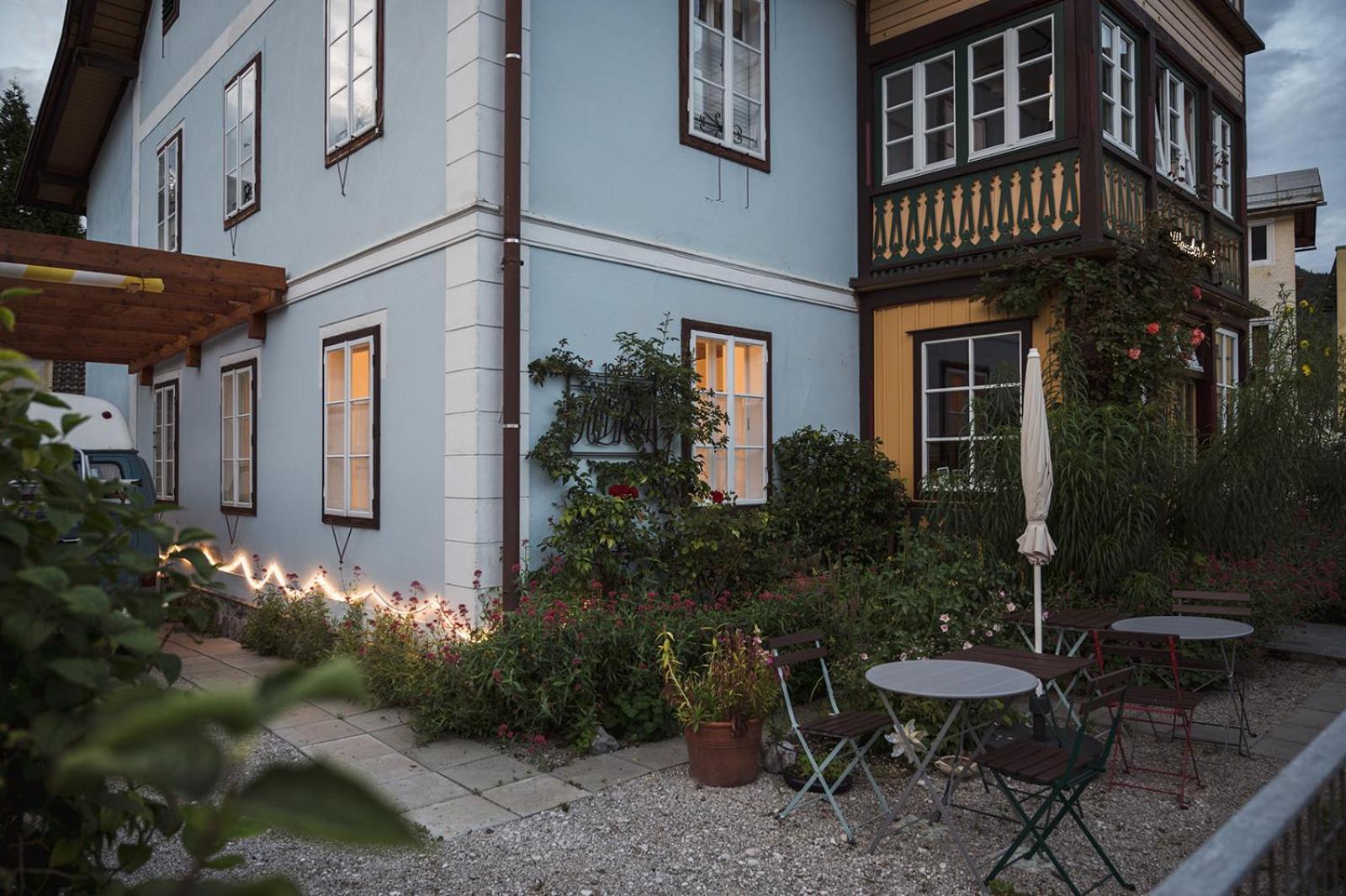 Wanderlust Boutique Rooms Bad Goisern Bagian luar foto