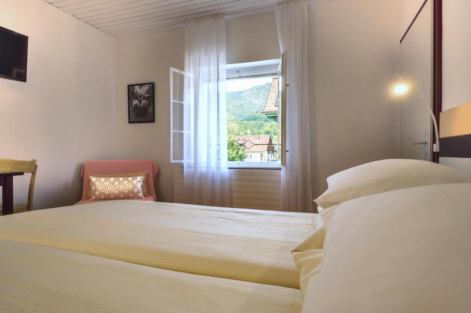 Wanderlust Boutique Rooms Bad Goisern Bagian luar foto